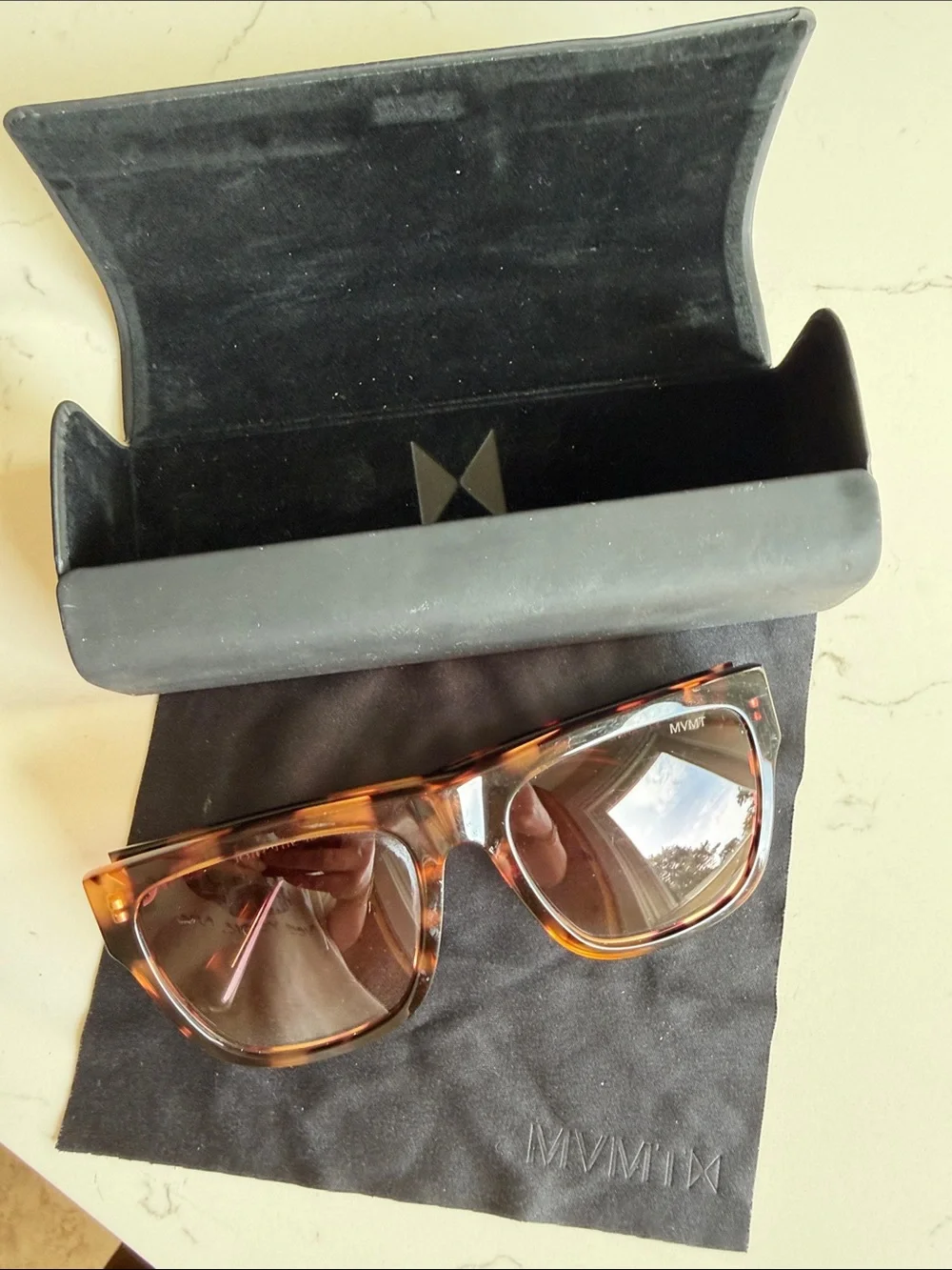 MVMT Tortoiseshell Square Sunglasses with Brown Gradient Lenses
